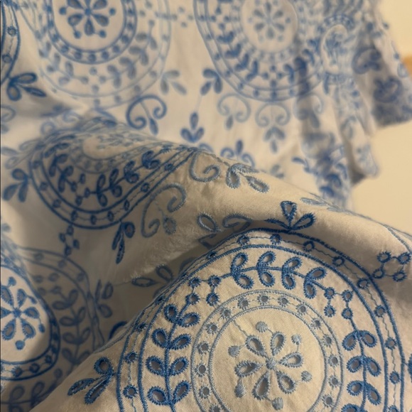Lilly Pulitzer Emb eyelet top - Picture 4 of 4
